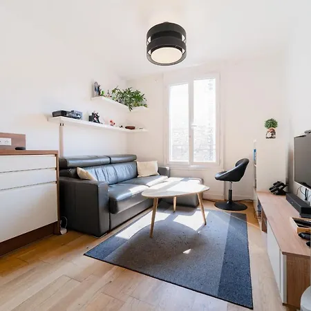 Superb Bright Apartment Apartment Paris